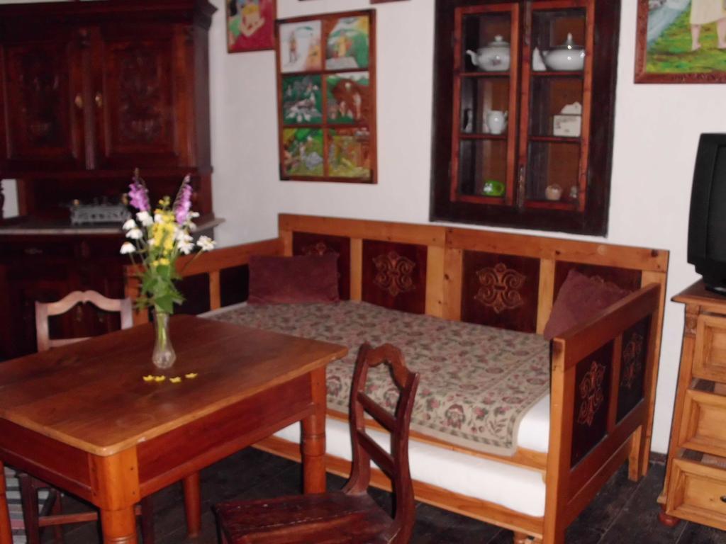 Romanticka Drevenica Liptovská Osada Стая снимка